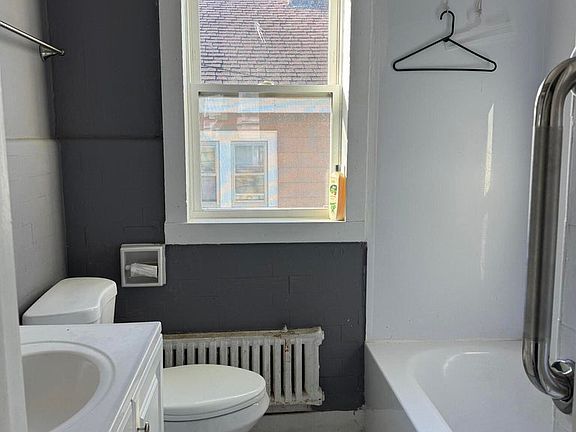 5th image of 105 Clermont St #2