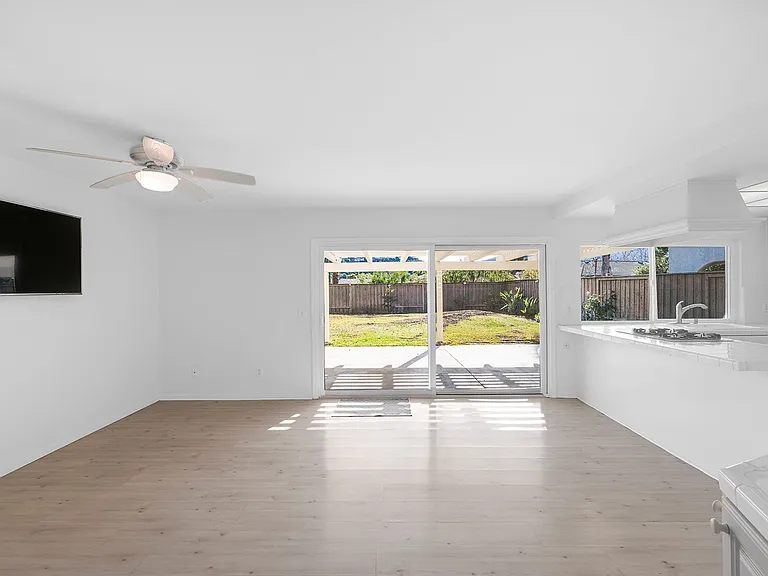 32022 Grenville Ct — Photo 33