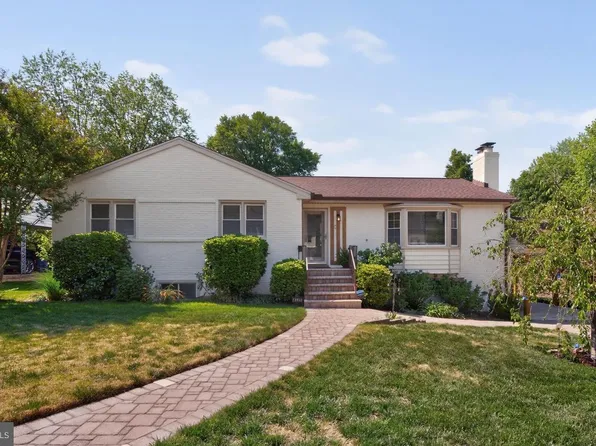 4320 Loyola Ave, Alexandria, VA 22304