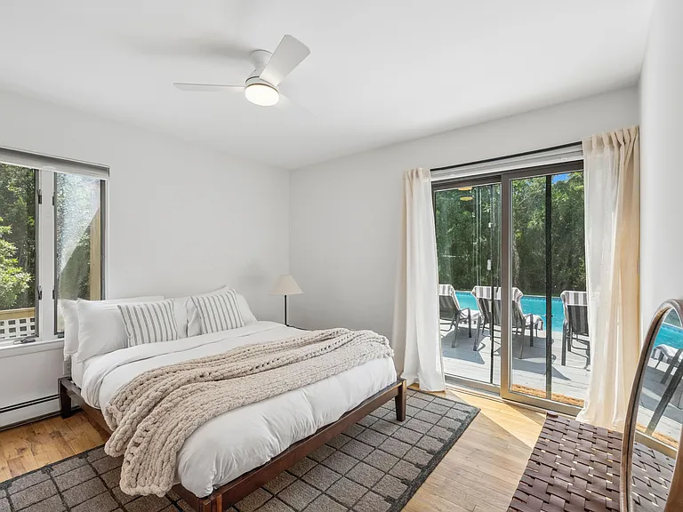 16 Argyle Ln — Photo 12