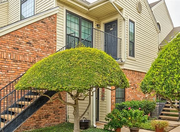 4th image of 2428 Forest Brook Ln APT 1203