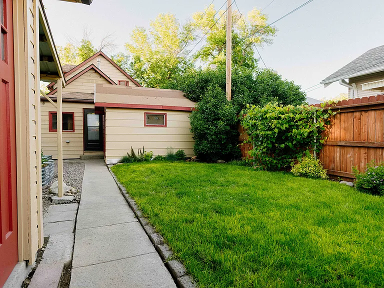 404 2nd Ave SW — Photo 26