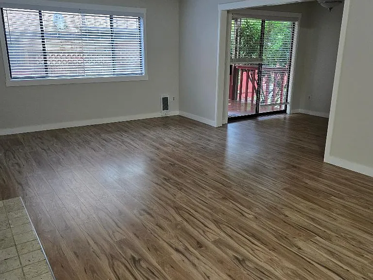 14300 Stone Ave N #A — Photo 12