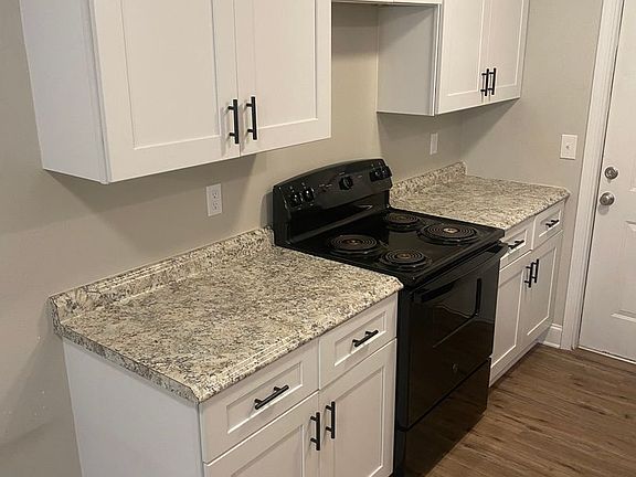 4th image of 1681 Veterans Ave #16