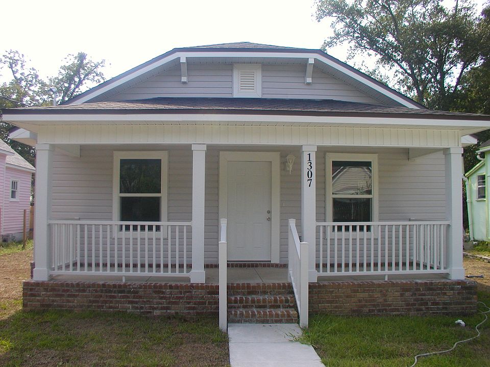1st image of 1307 Dr Mlk Jr Dr