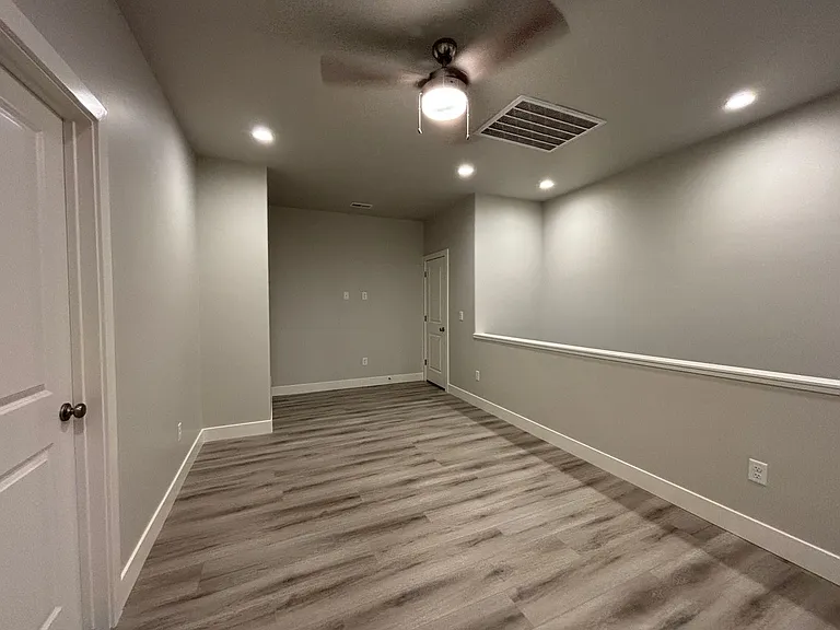 1073 S 4380 W — Photo 35
