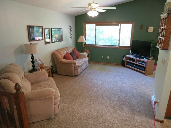 4th image of 407 Pebble Beach Dr