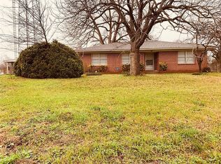 502 N Caney Dr, Wharton, TX 77488