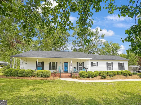 126 Patrick St, Swainsboro, GA 30401