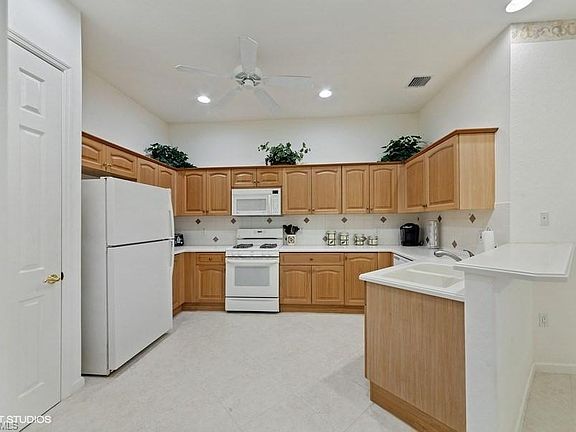 3rd image of 4546 Cardinal Cove Ln #33