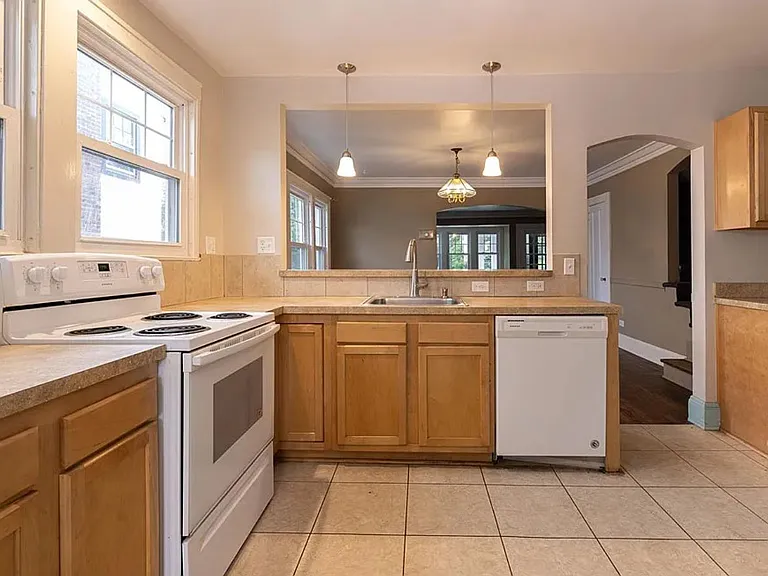 2296 S Overlook Rd #1 — Photo 8