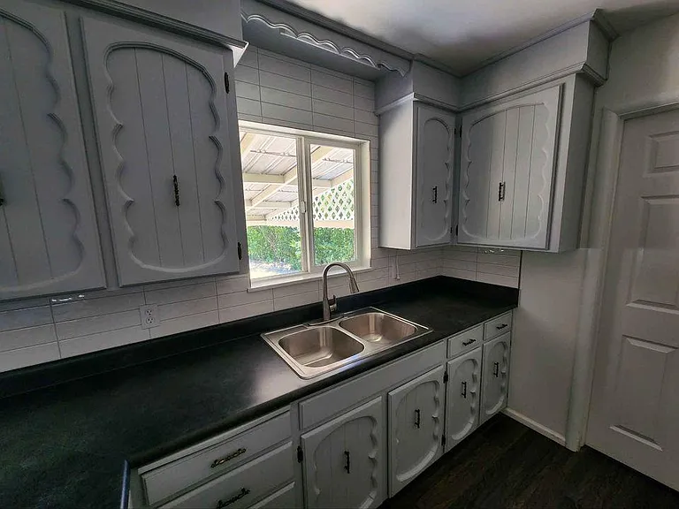 1485 SE Portola Dr — Photo 7