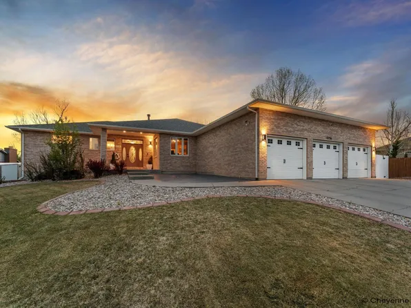 5736 Blue Blf, Cheyenne, WY 82009
