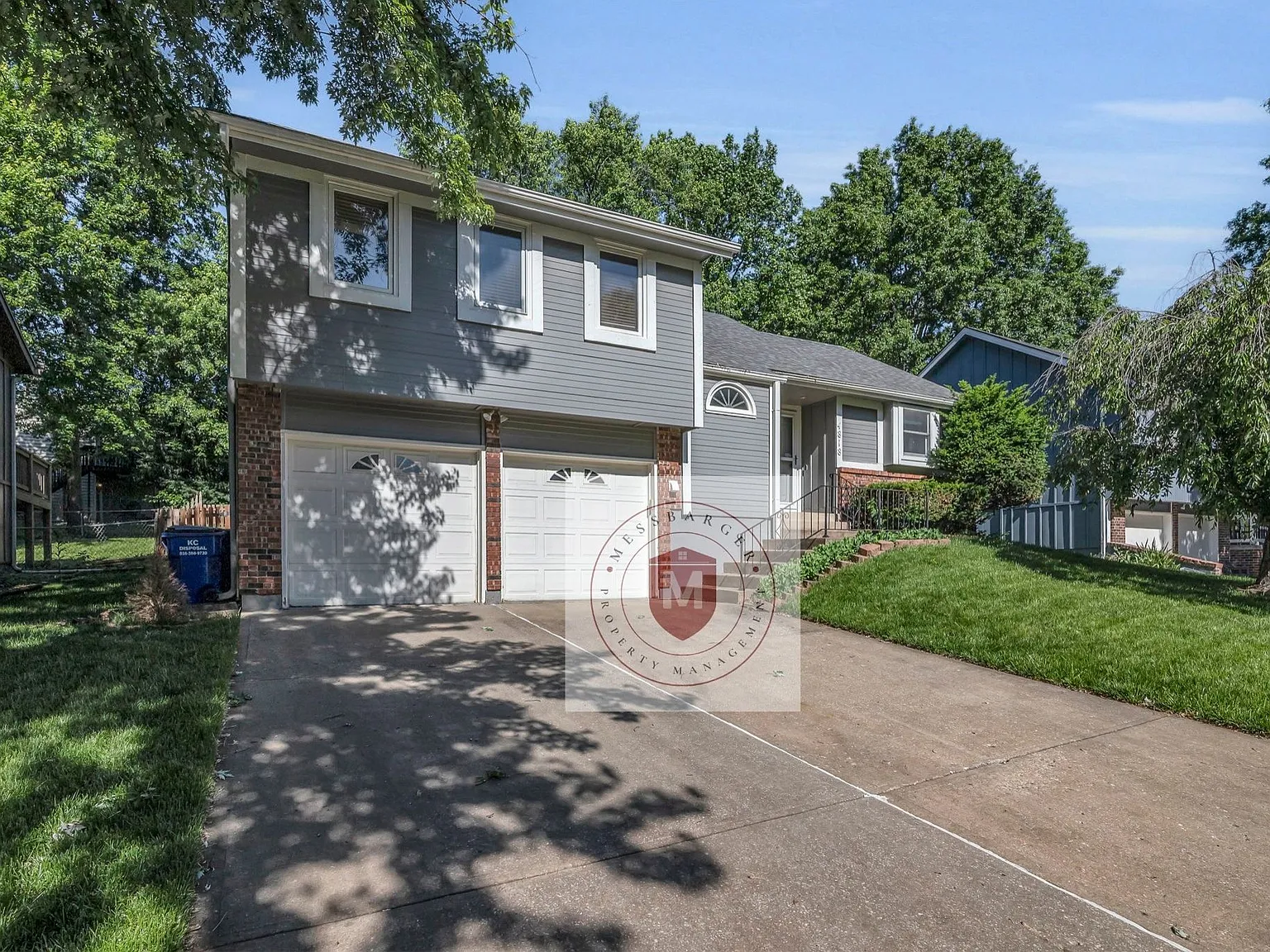3 bed, 2.5 bath, $2,400 — Photo 2