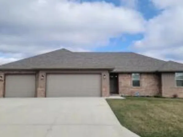 1348 S Strasbourg Avenue, Springfield, MO 65802