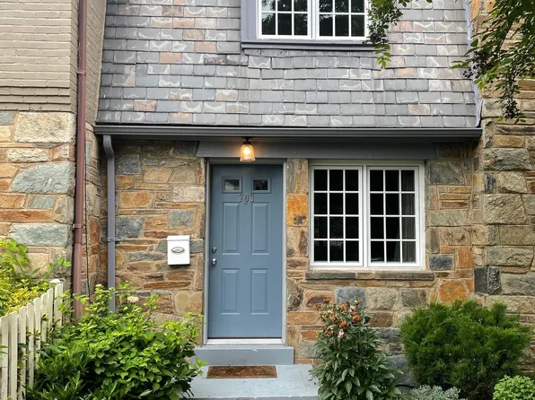 703 Chetworth Pl, Alexandria, VA 22314