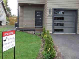 1726 SW 27th St #1726, Redmond, OR 97756