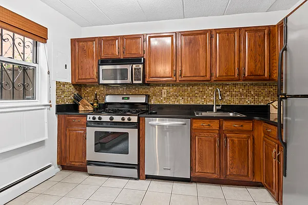 Sold by Douglas Elliman | media 4