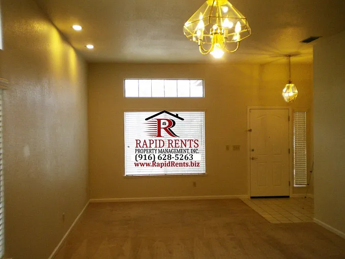 100 Faithorne Ln — Photo 4