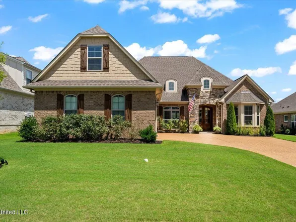 2896 Liam Ln, Nesbit, MS 38651