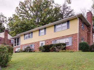 7301 Lois Ln, Lanham, MD 20706