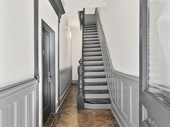 3rd image of 263 W 131st St #3A
