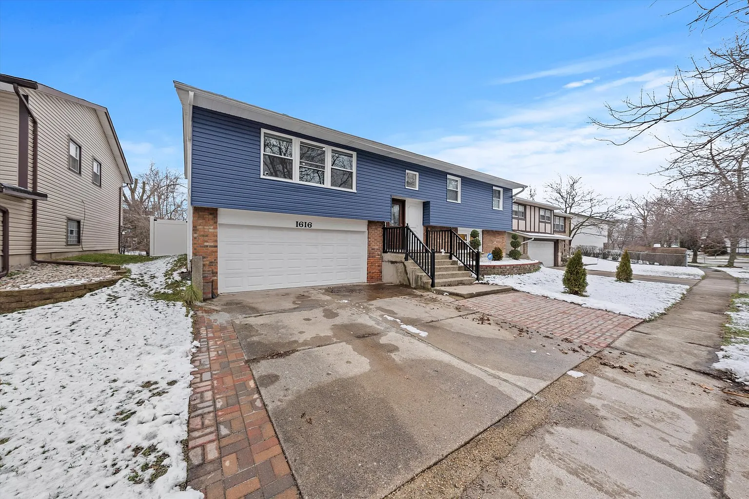 1616 216th Pl photo 1