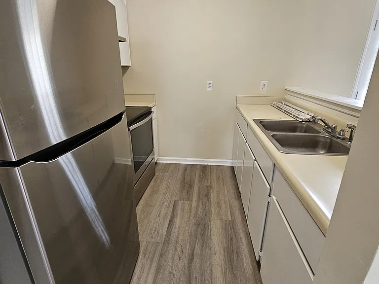 124 Hunt Club Ct — Photo 7