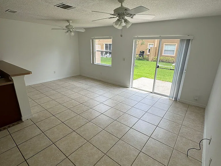 4036 Pitch Pine Cir — Photo 14