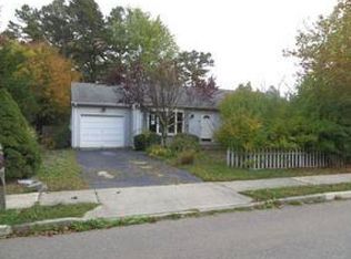 14 Daniels Dr, Manahawkin, NJ 08050