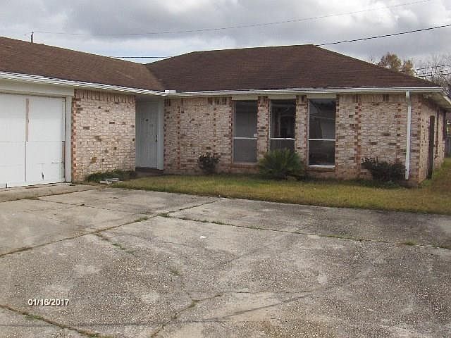 1st image of 2908 Essex Ave