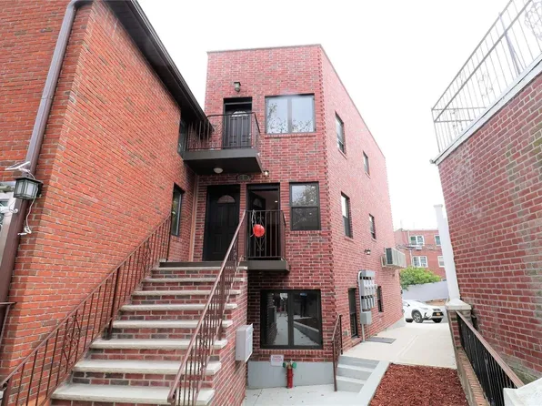 3115 86th St, East Elmhurst, NY 11369