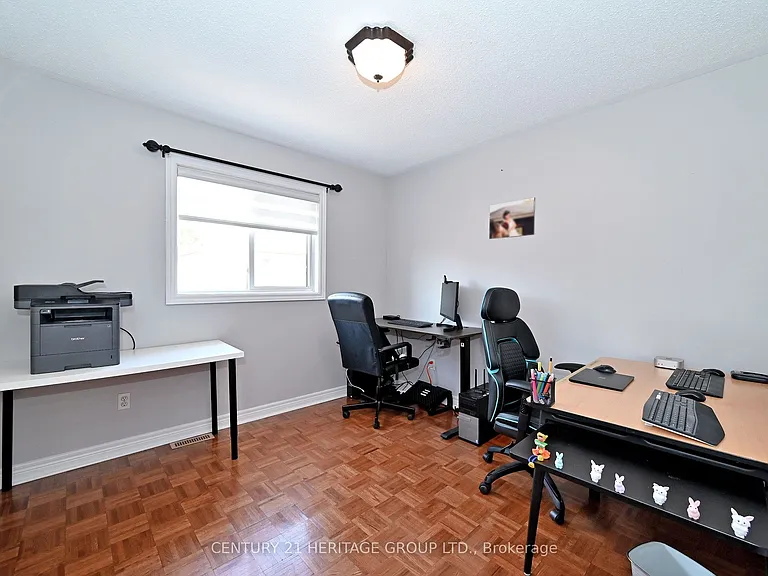 44 Equator Cres — Photo 24