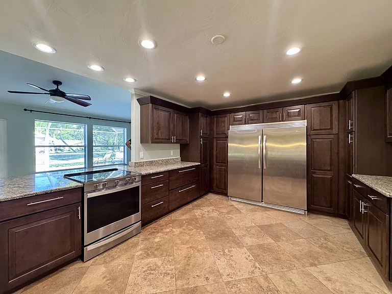 625 N Jackson Rd — Photo 10