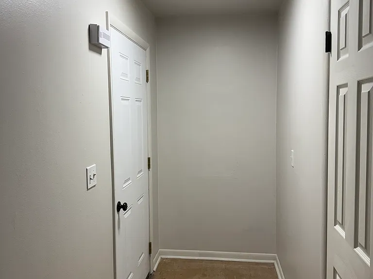 205 W 9th St #1 — Photo 6