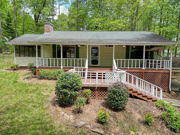 2nd image of 496 Forest Cir