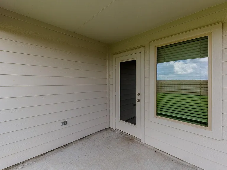 5114 Radiant Dawn Dr — Photo 35