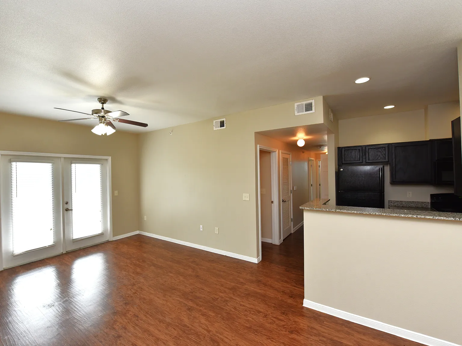 Seaside Landing Apartments — Photo 4