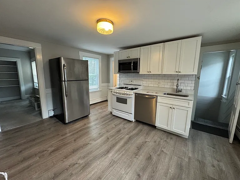 13 Quincy St #B — Photo 9