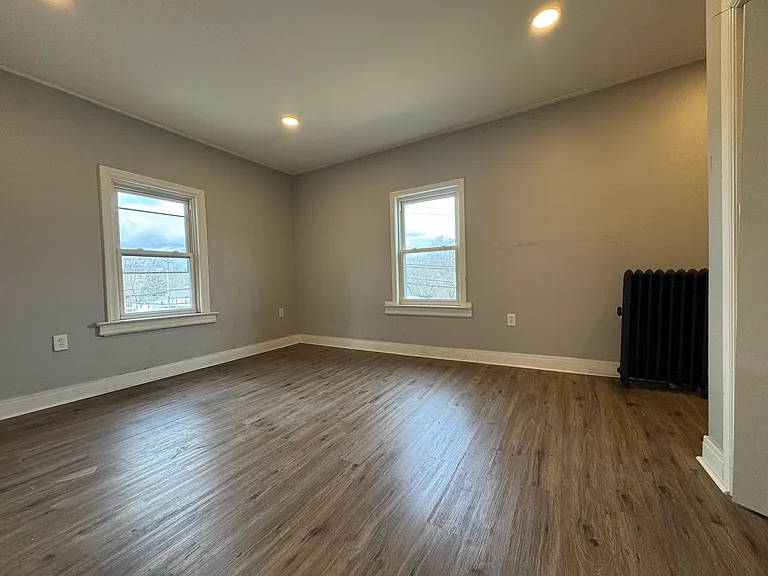 454 N Main St #3 — Photo 4