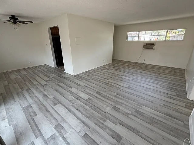 2 bed, 1100 sqft, $2,895 — Photo 2