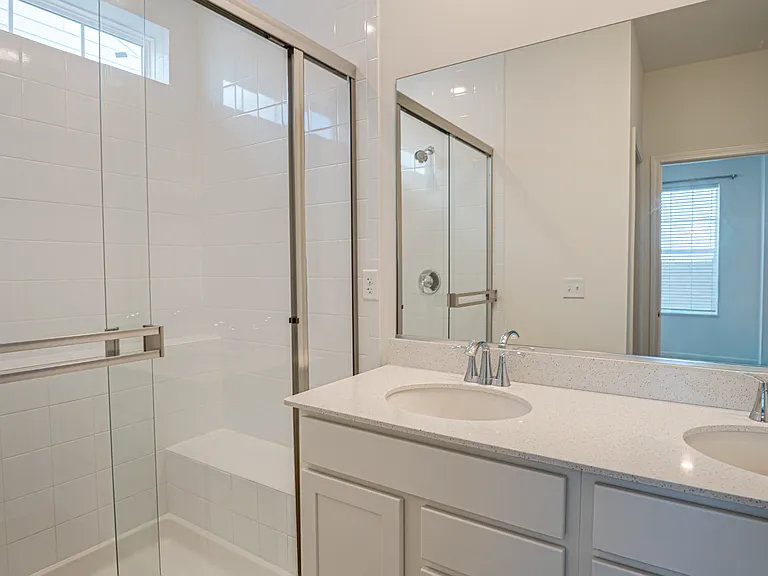 2939 Showplace Dr — Photo 25