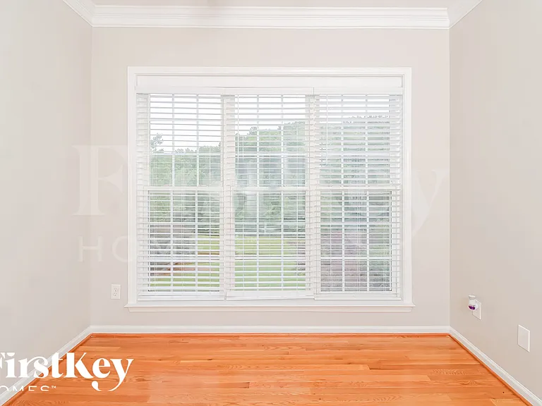 3312 Cornelia Ct — Photo 15