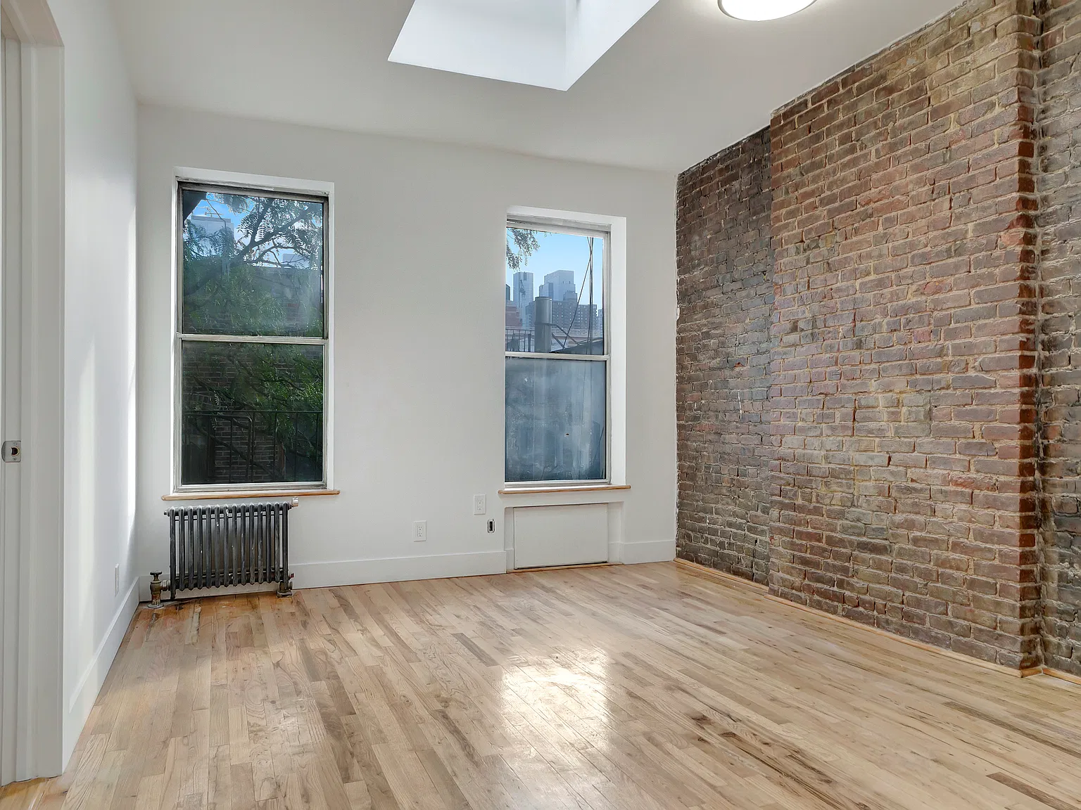 364 West 51st Street — Photo 3