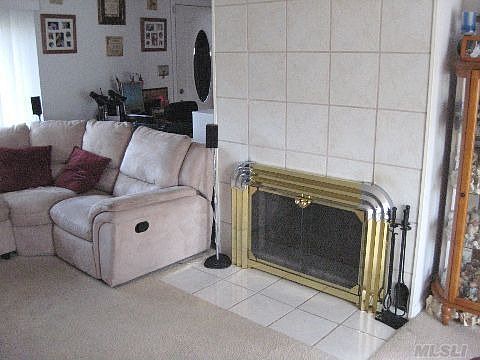 5th image of 29 Hillberry Ln