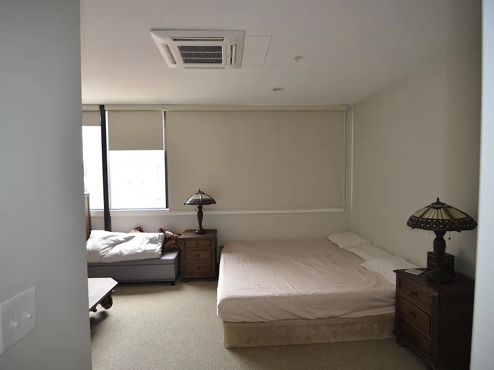 1072 Thomas Jefferson St NW #301