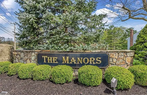 5 Manors Dr Photo 1