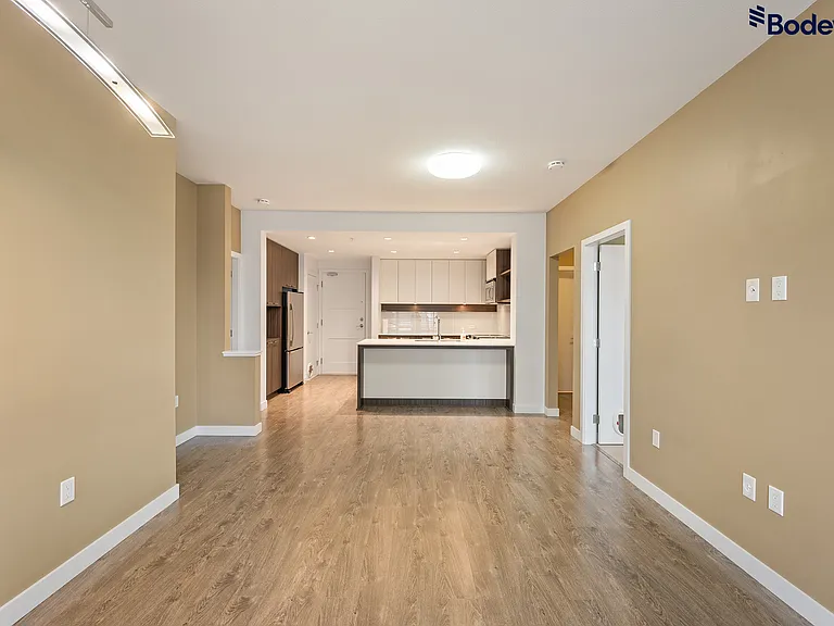 608 Como Lake Ave — Photo 7