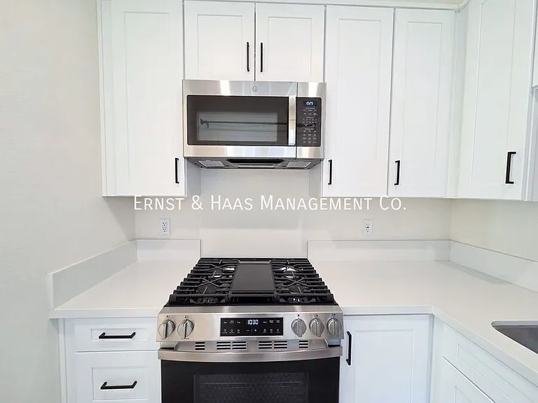 321 Chestnut Ave #7 — Photo 8