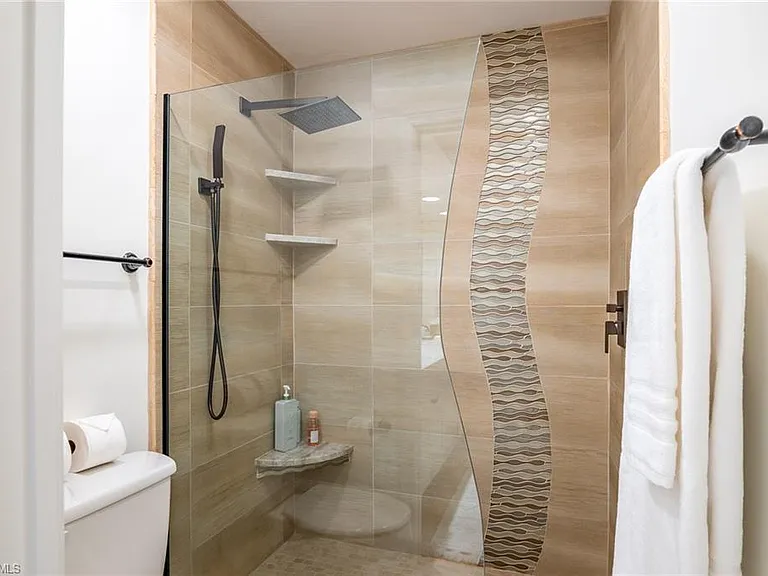 815 Gulf Pavilion Dr #203 — Photo 14